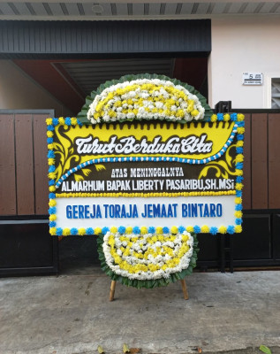 Papan Bunga Duka di Seloharjo